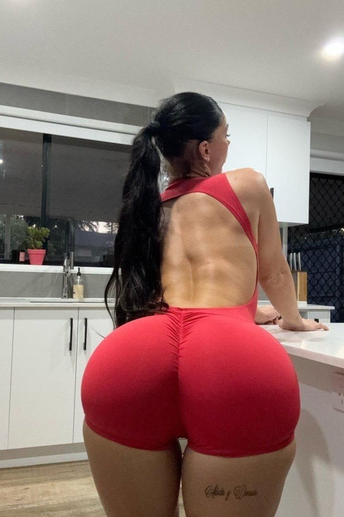 española mientras te corres yo te a sigo chupando