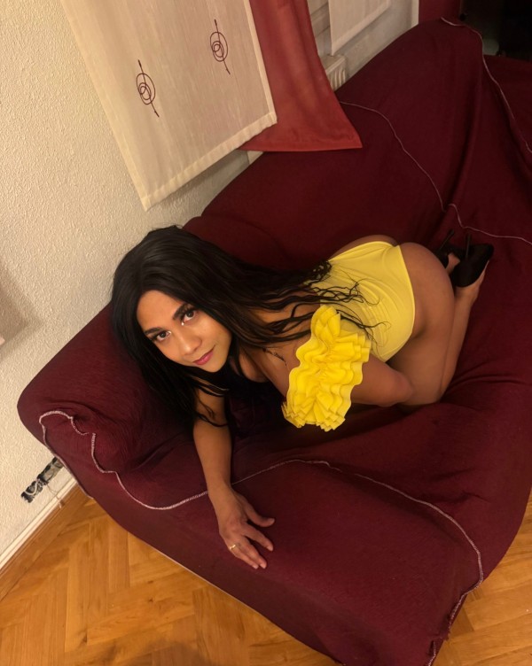 Tu niña sexy tran fiestera y cariñosa morbosa