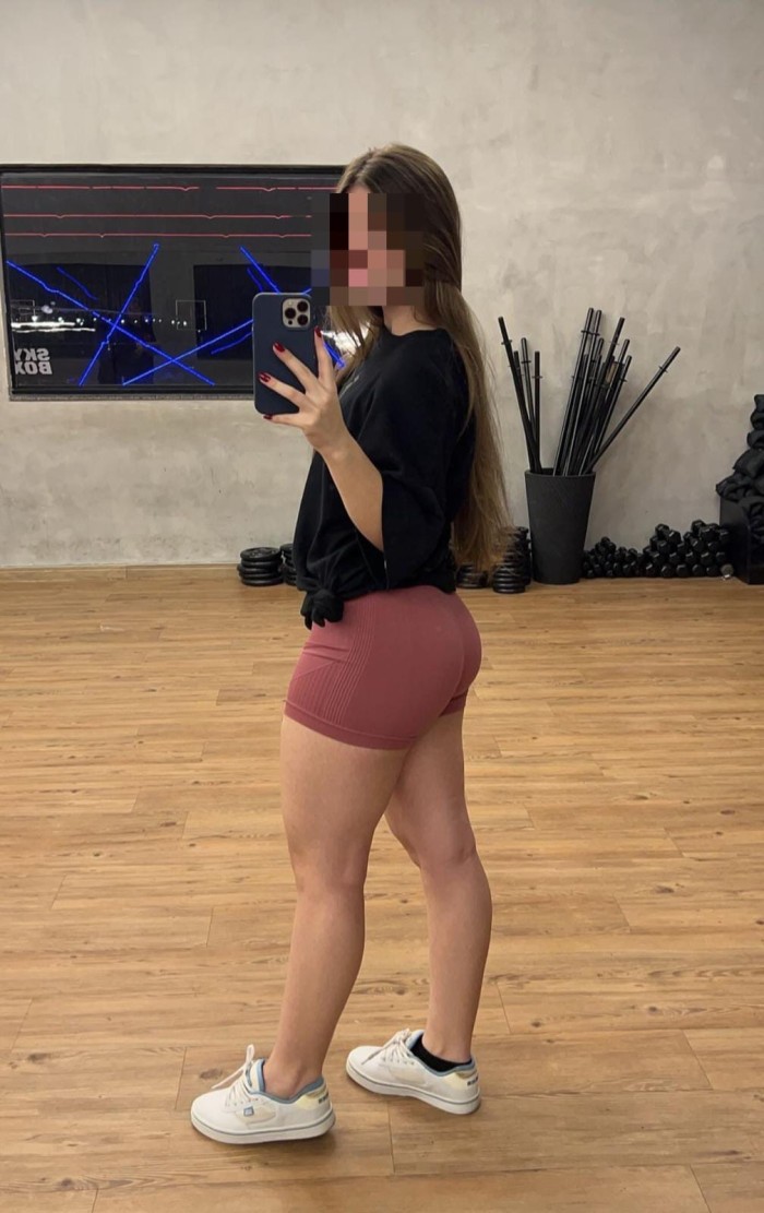 ÁMBAR UNA CHICA SEXY Y SENSUAL