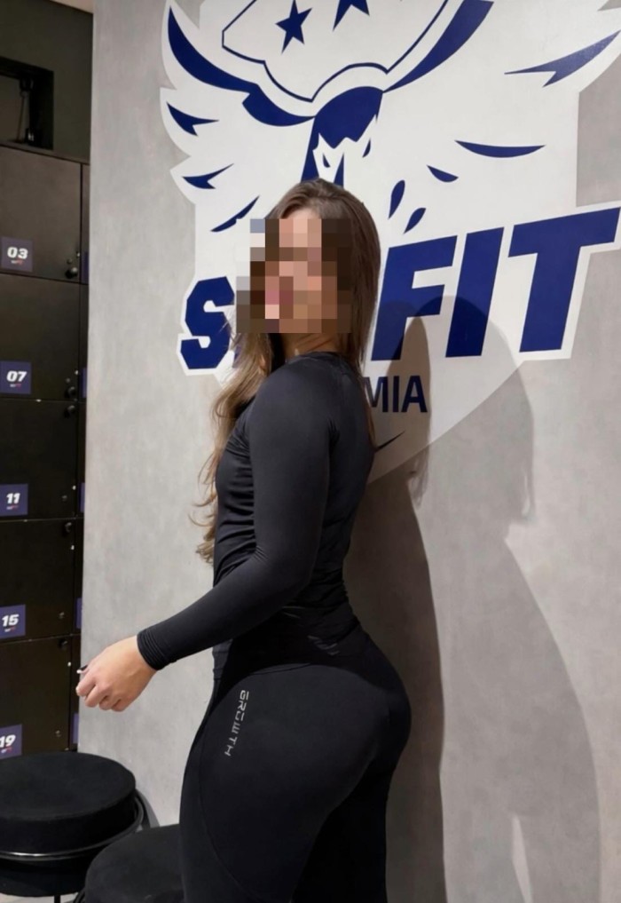 ÁMBAR UNA CHICA SEXY Y SENSUAL