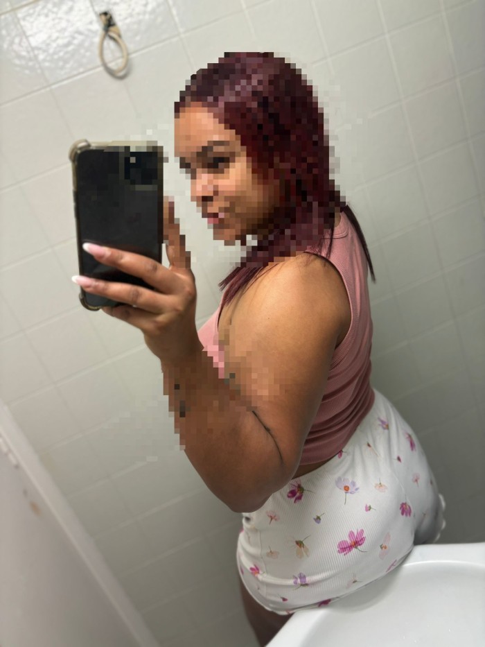 LATINA CON GRANDES PECHOS NATURALES LLAMAME