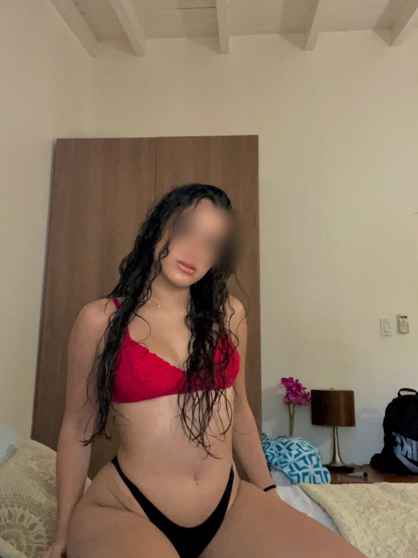 mis amores soy una preciosa chica latina