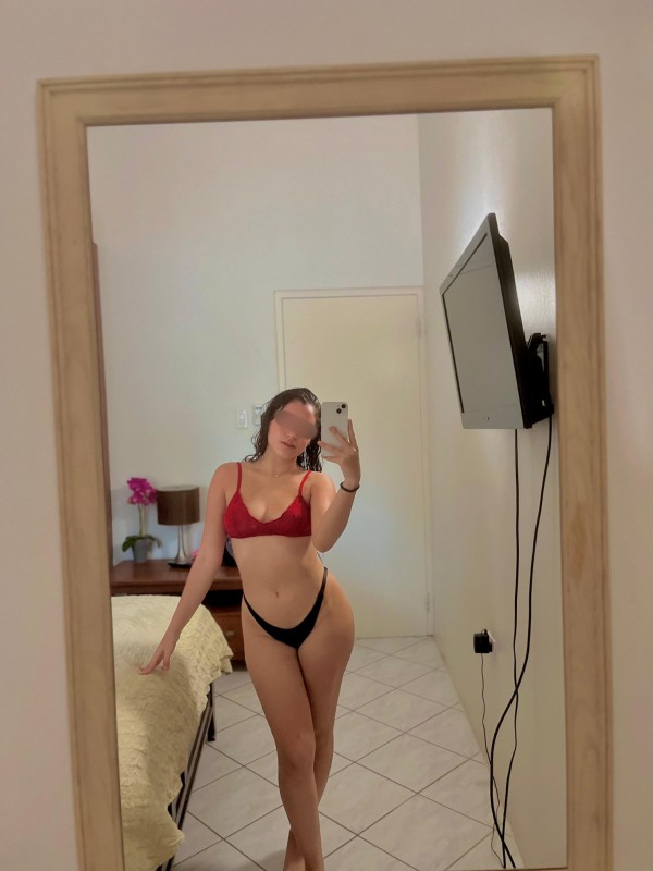 mis amores soy una preciosa chica latina