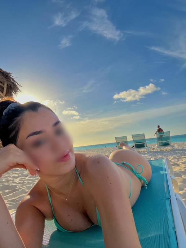 mis amores soy una preciosa chica latina