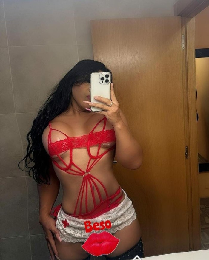 Chica trans muy guarra