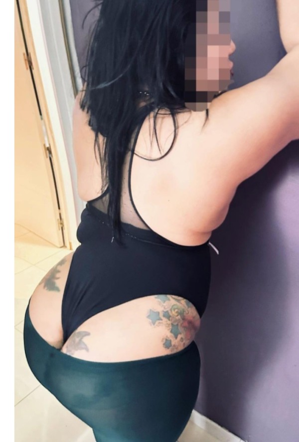 Morena culona y seductora