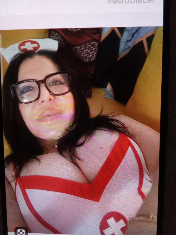 Mujer encantadora y caliente cachonda