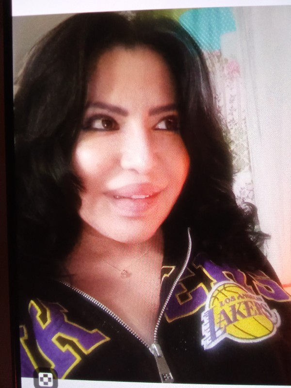 Mujer encantadora y caliente cachonda