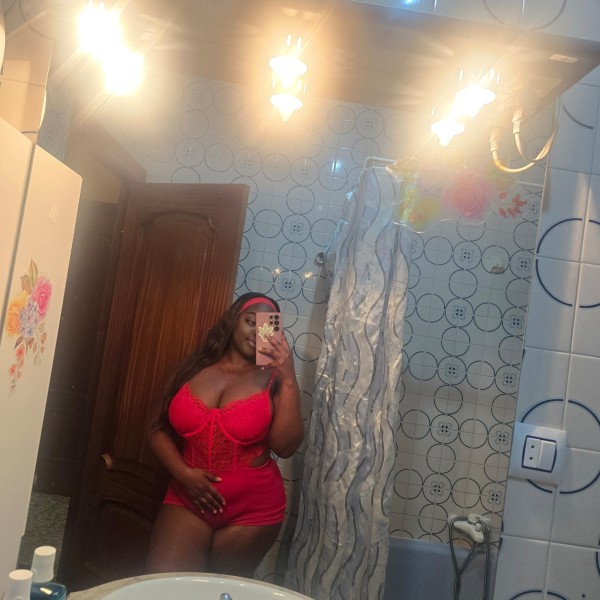 Jovencita con ganas de pasar rico