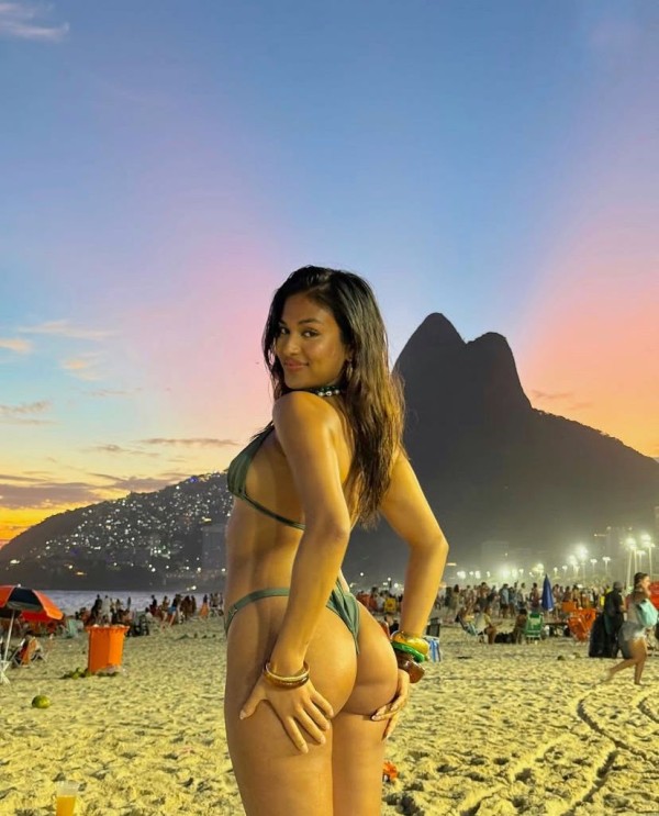 SOFIA MORENA LATINA FIESTERA, DIVERTIDA,24HRS SALIDAS DUPLEX, TRIOS AMIG