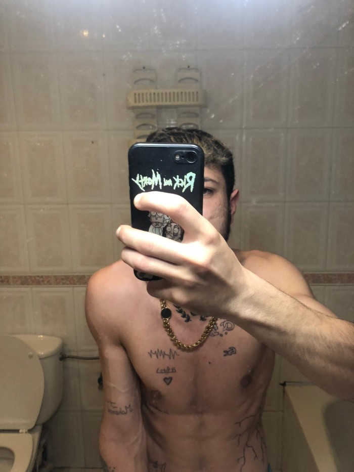 JOVEN, HAMBRIENTO Y LISTO PARA TI