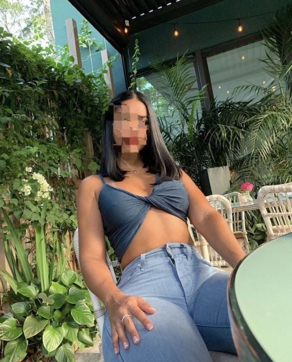 Jovencita caliente y fiestera