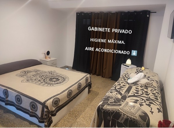 Especiales en lingam próstata y fisting. Gabinete en Castellón.