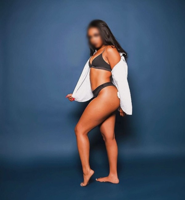 SOY LATINA RECIEN LLEGADA VEN A CONOCERME