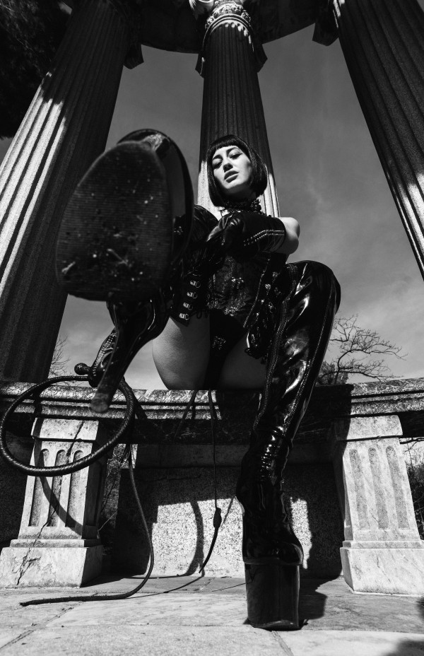 MISTRESS ASTRID – MADRID