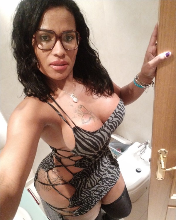 Alexia manciny belleza natural XXL sin tabús