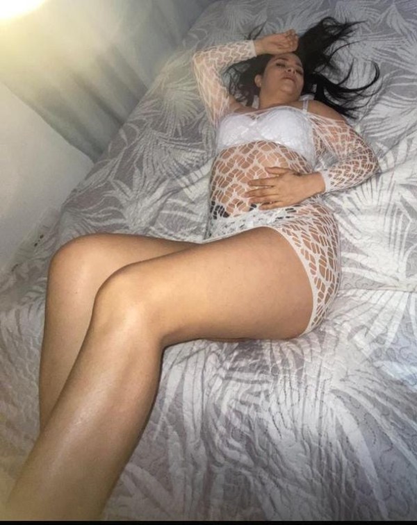 DELICIOSA ENTREGADA MORBOSA AMANTE DEL PLACER