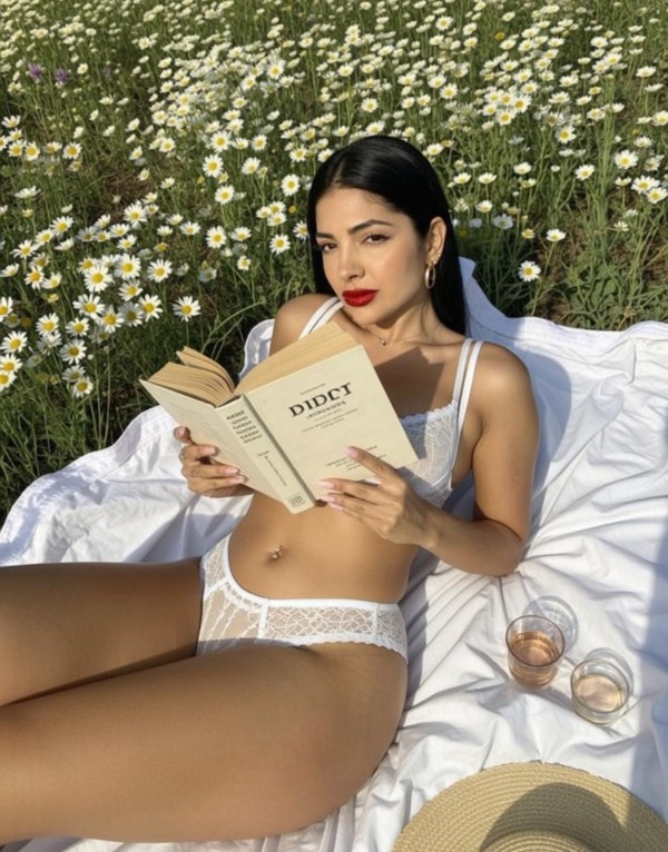 Violeta encantadoras en san pedro de alcantara