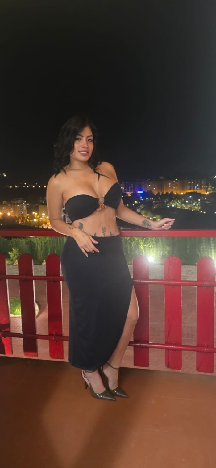 NOVEDAD NIKOLE EN POZUELO! ARDIENTE JUGUETONA, IMPLICADA Y DISCRETA