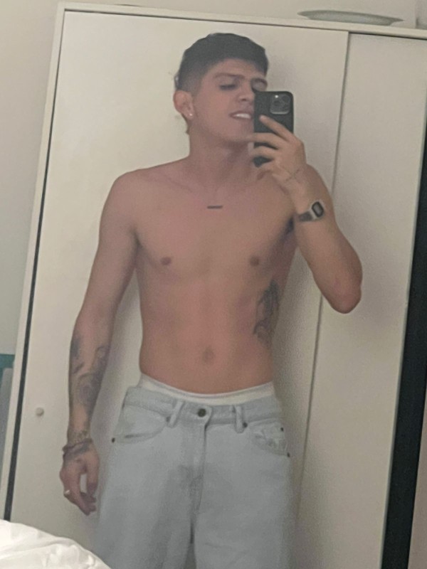 MASCULINO Y DOTADO PARA QUE DISFRUTEMOS A TOPE