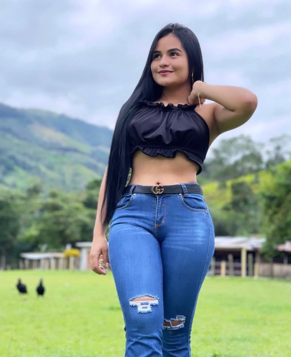 Colombianita fiestera, dulce y morbosita Alcorcón !