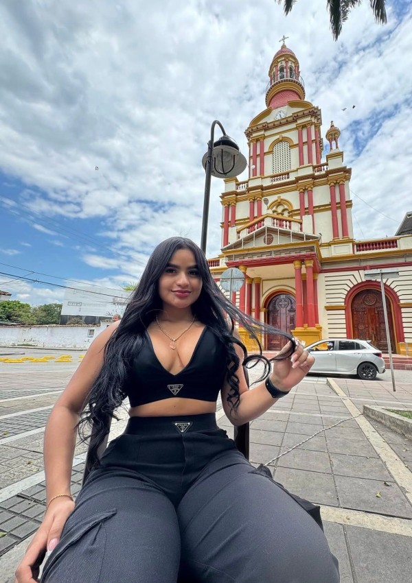 Colombianita fiestera, dulce y morbosita Alcorcón !