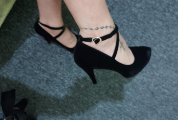 Latina travesti besucona