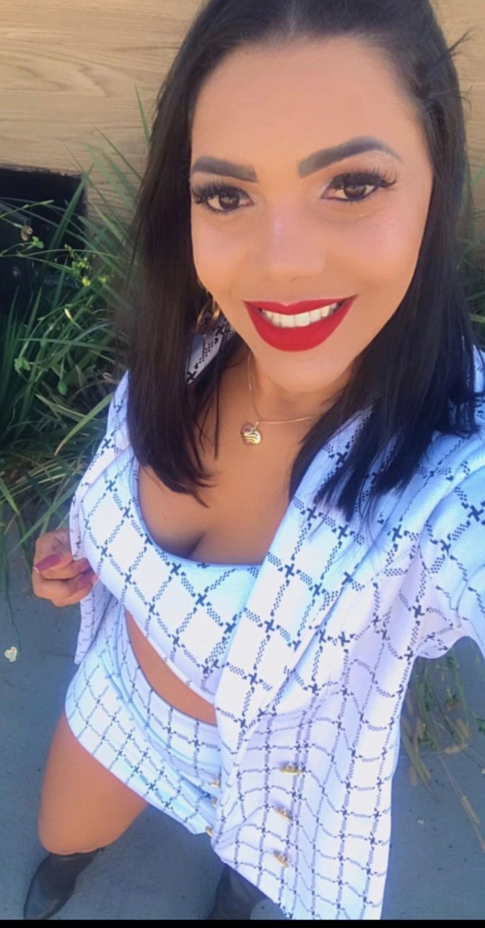 MUJER COMPLACIENTE CARIÑOSA EN RONDA FERRAN 21