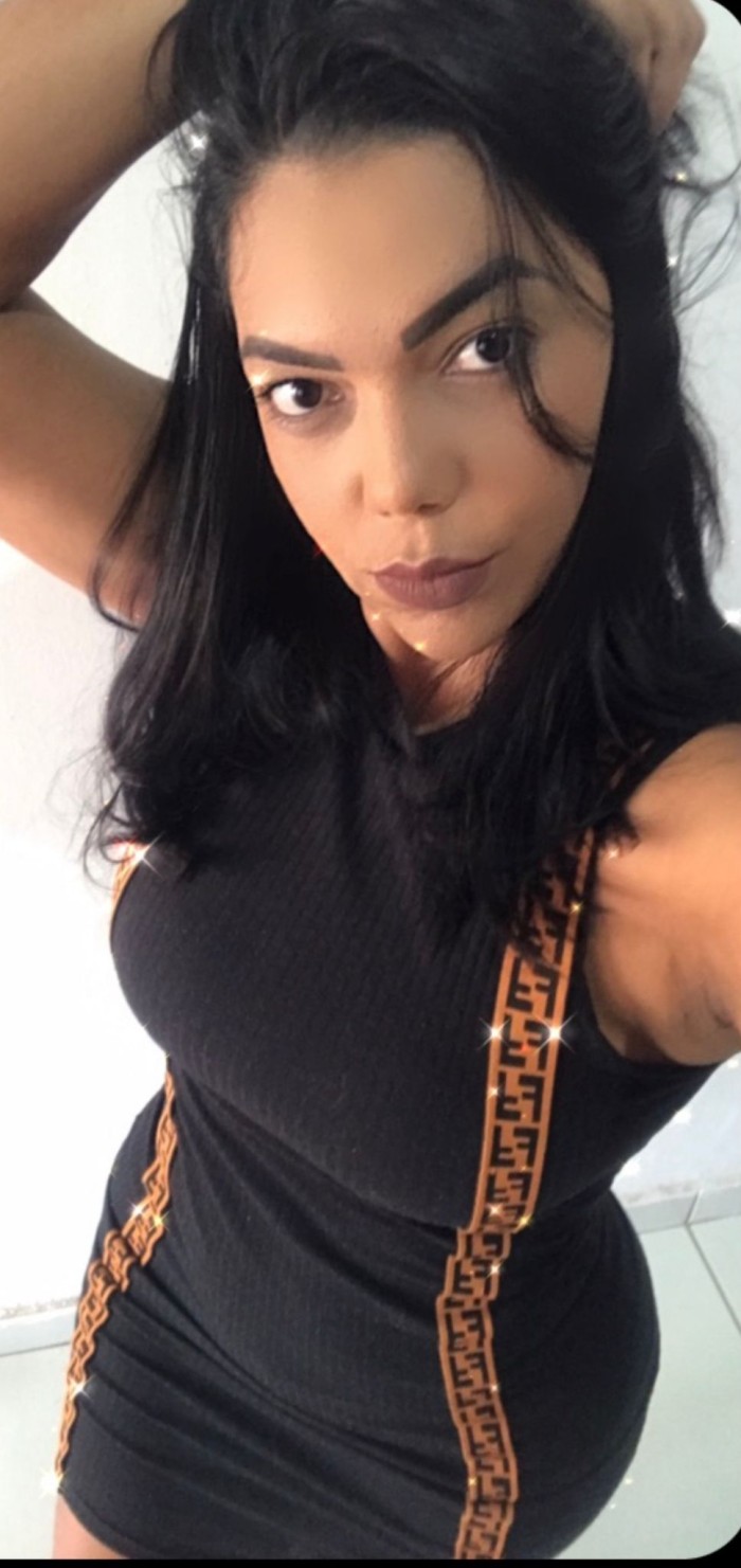 MUJER COMPLACIENTE CARIÑOSA EN RONDA FERRAN 21