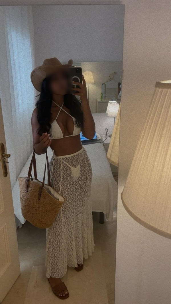 Hermosa, dulce y amigable morena.