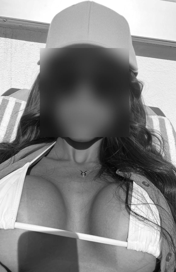 Hermosa, dulce y amigable morena.