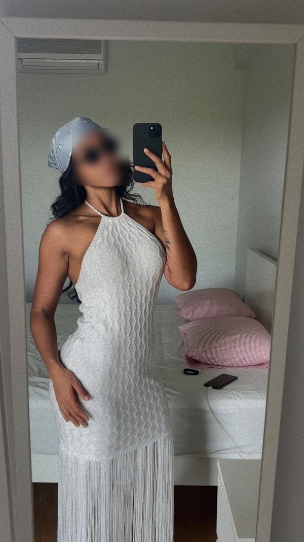 Hermosa, dulce y amigable morena.