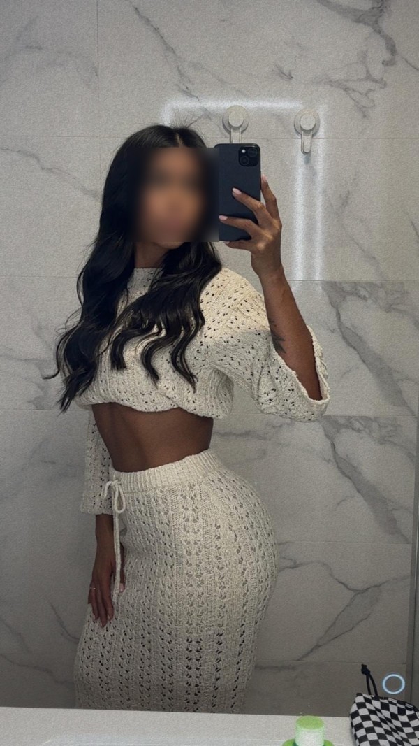 Hermosa, dulce y amigable morena.