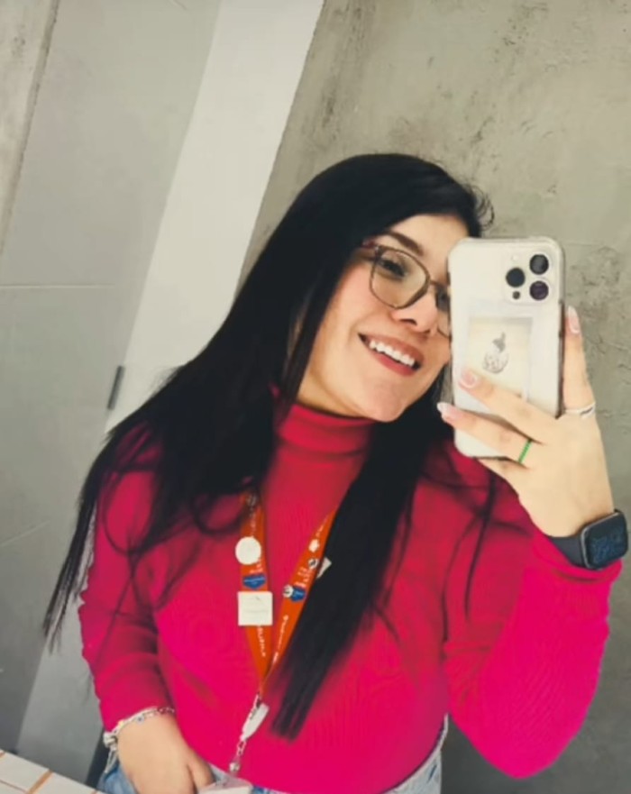 CAMILA FRANCES PROFUNDO Y BIEN SALIVADITO MUY FIESTERA 24/7 EN MIRANDA