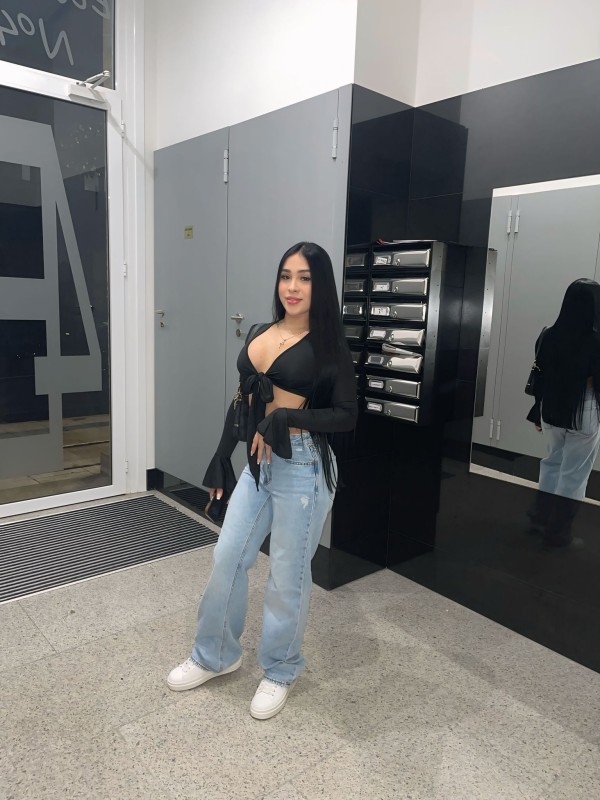 Hola soy Sharol una hermosa mujer trans