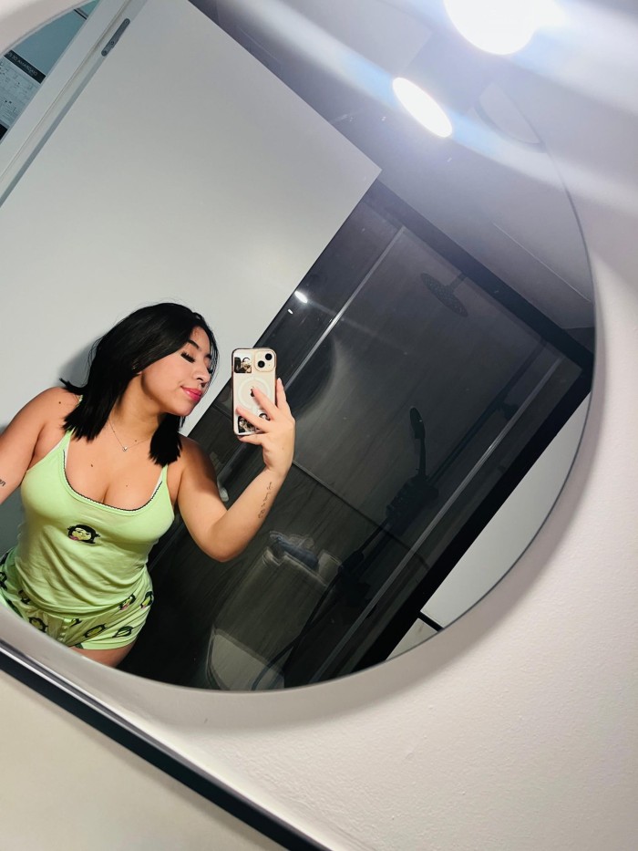 SENSUAL ARDIENTE COMPLACIENTE SEXO ADICTIVO