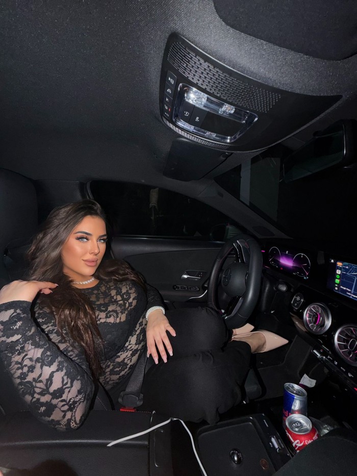 ARIADNA JOVEN ESCORT DICRETA TU MEJOR ACOMPAÑANTE