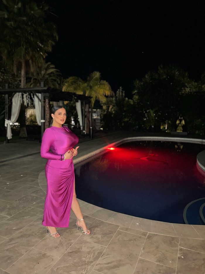 ARIADNA JOVEN ESCORT DICRETA TU MEJOR ACOMPAÑANTE