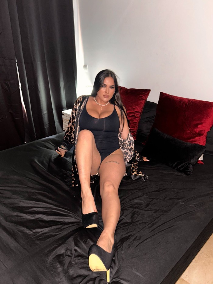 ARIADNA JOVEN ESCORT DICRETA TU MEJOR ACOMPAÑANTE