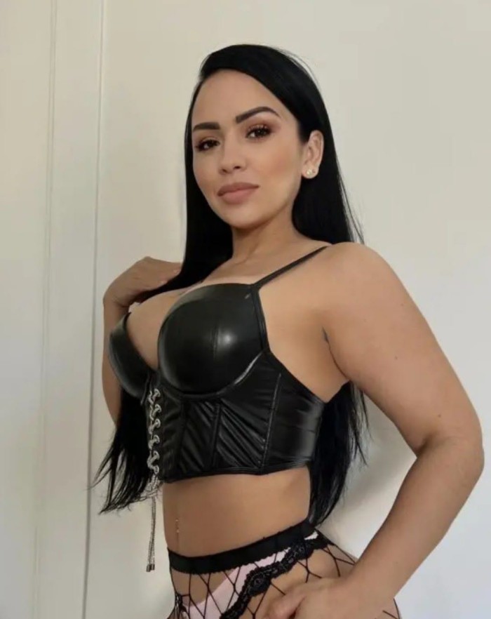 IMPLICADA DELICIOSA MORBOSA COMPLACIENTE