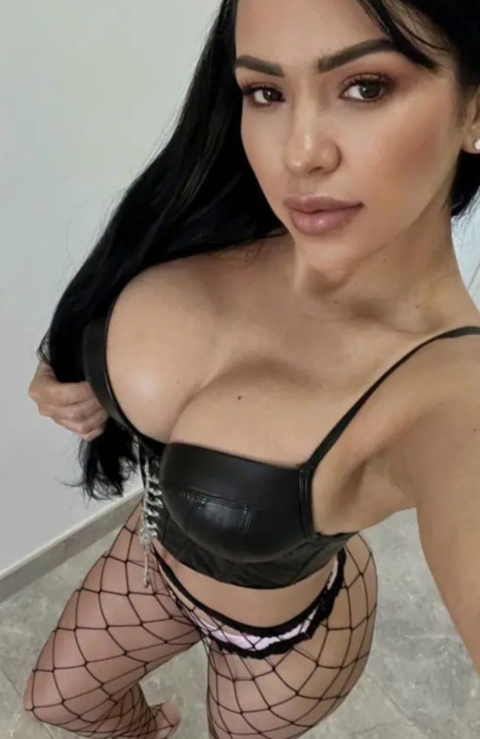 IMPLICADA DELICIOSA MORBOSA COMPLACIENTE