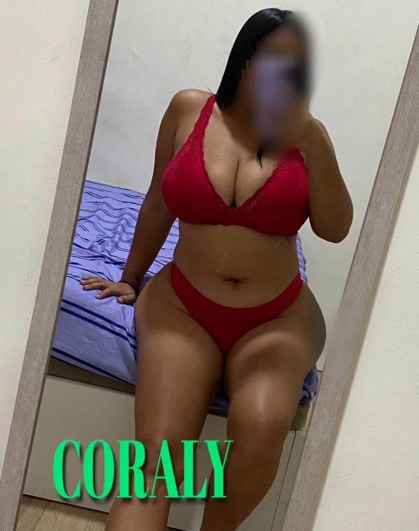 CORAL   SUPER CACHONDA