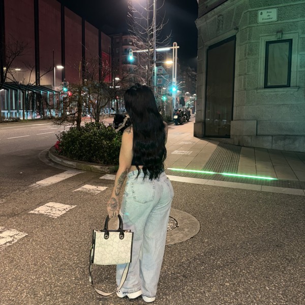 Chloe muñequita trans de tan solo 20 años latina