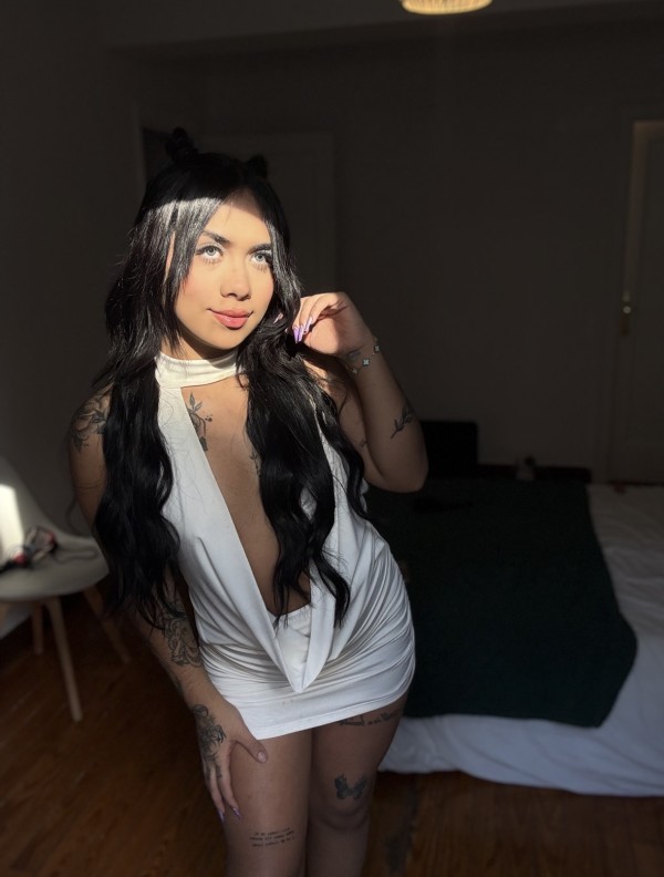 Chloe muñequita trans de tan solo 20 años latina