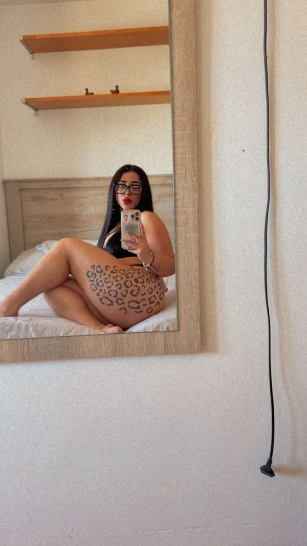 DELICIOSAS FIESTERAS  AMIGUITAS CACHONDAS DESEOSAS DE PLACER