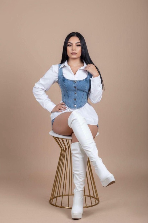 Hermosa colombiana, Nueva en Alicante