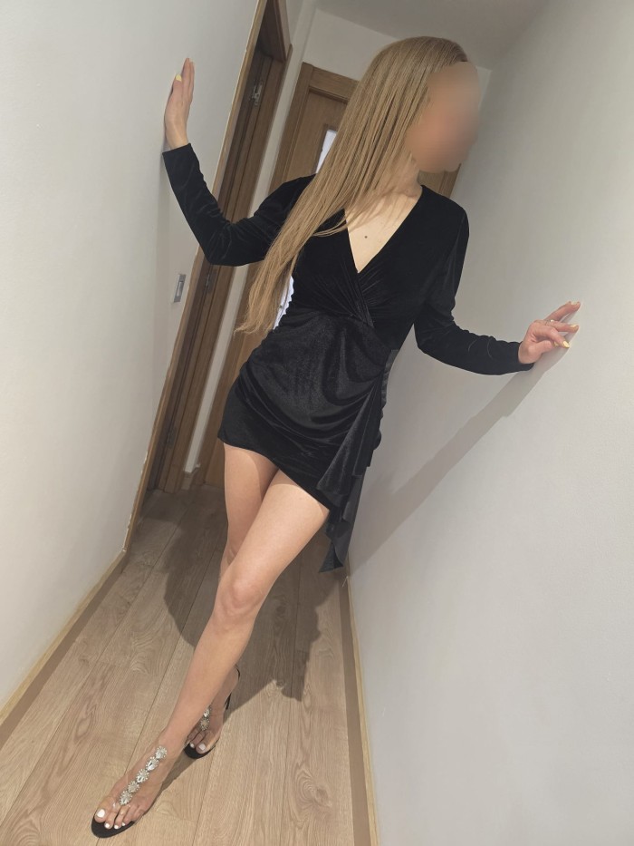 Mujer EDUCADA,elegante TODA UNA DELICIA