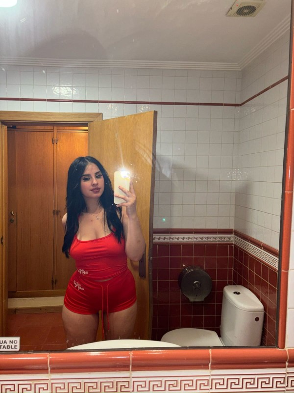 Muy guapa primera vez por la ciudad