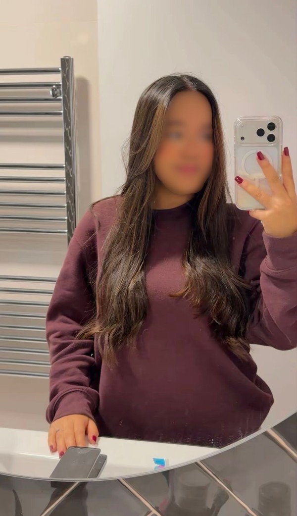 CHICA PRIMERIZA| NOVEDAD EN VIGO| PISO PRIVADO