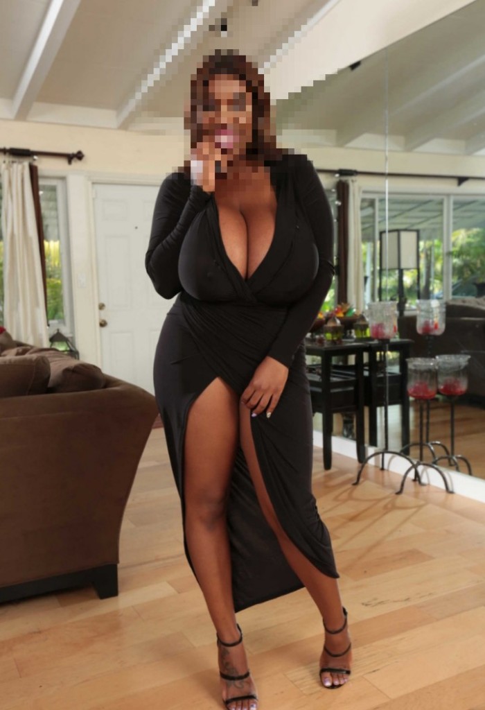 SEXI LATINA,140 DE PECHO, GRIEGO ONDO